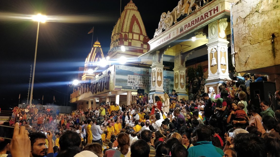 Ganga Aarti Image 3